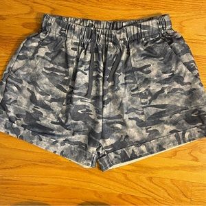 Women’s shorts. Size medium. Worn once.